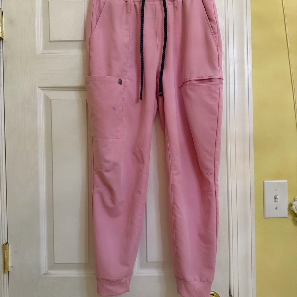 Fabletics pink jogger scrub pants small